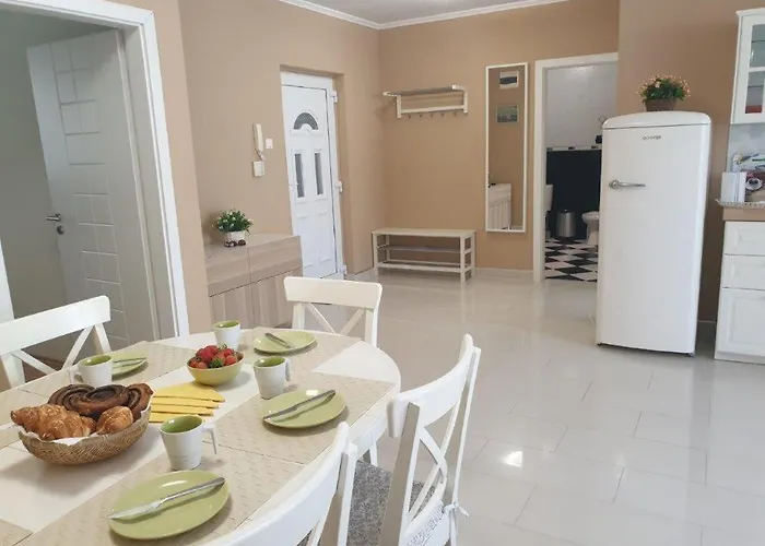 Rev דירה טיהאני